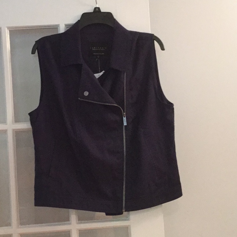 Sanctuary Lightweight Vest - Picture 5 of 6